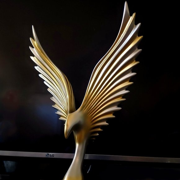 Beautiful Eagle Wing Sculpture Home Décor Accent 🦅 Black Color Only - Picture 4 of 9